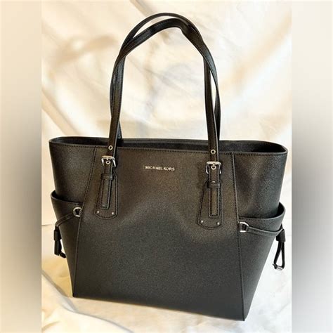 michael kors east west crossgrain messenger bag|Michael Kors Voyager East West Crossgrain Leather Tote .